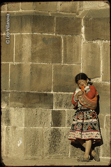 Cusco - cholita chorando
